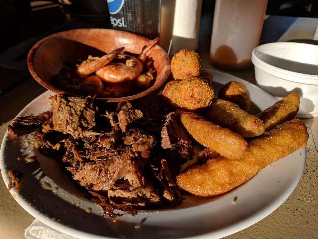 Redhouse BBQ | 426 E Tehachapi Blvd, Tehachapi, CA 93561, USA | Phone: (661) 822-0772