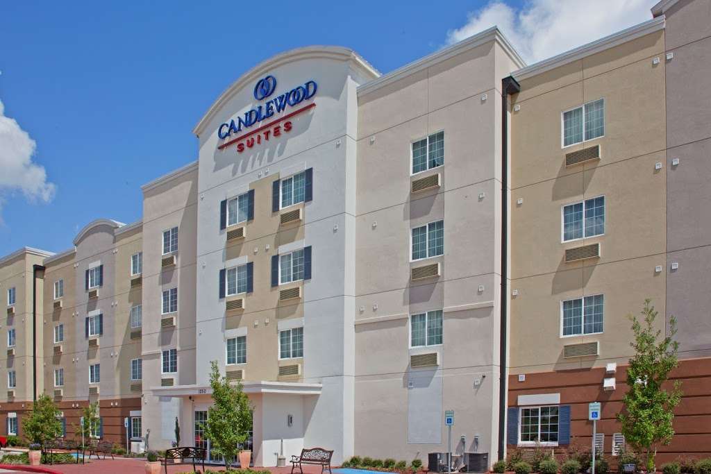 Candlewood Suites La Porte | 1250 S 13th St, La Porte, TX 77571, USA | Phone: (281) 471-0555