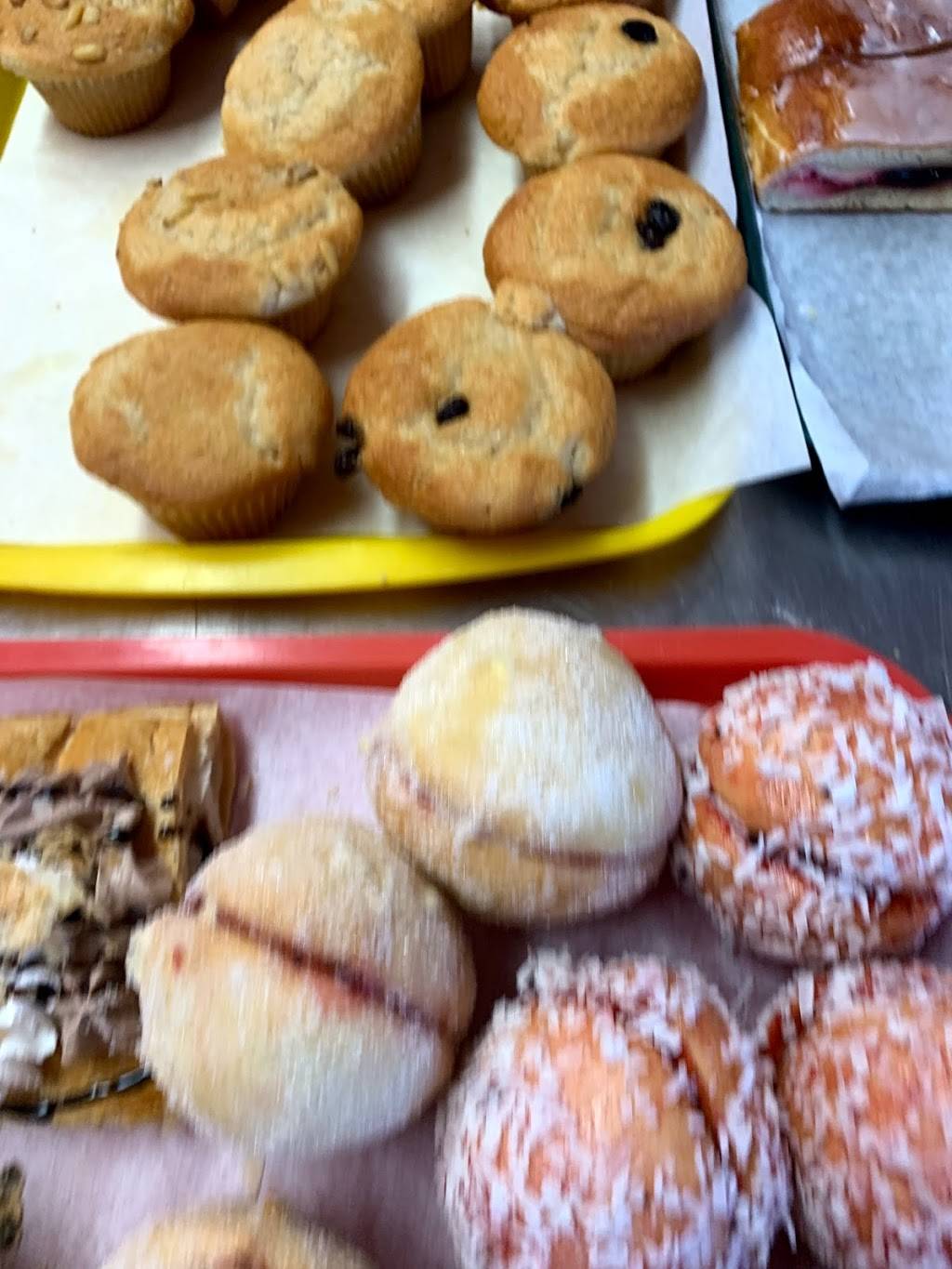 Brianna’sBakery | 415 W Harry St, Wichita, KS 67213, USA | Phone: (316) 262-2545