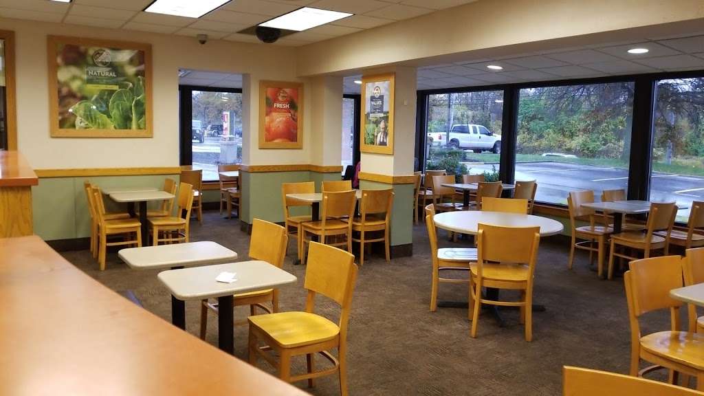 Wendys | 800 Reed Rd, Broomall, PA 19008 | Phone: (610) 356-1358