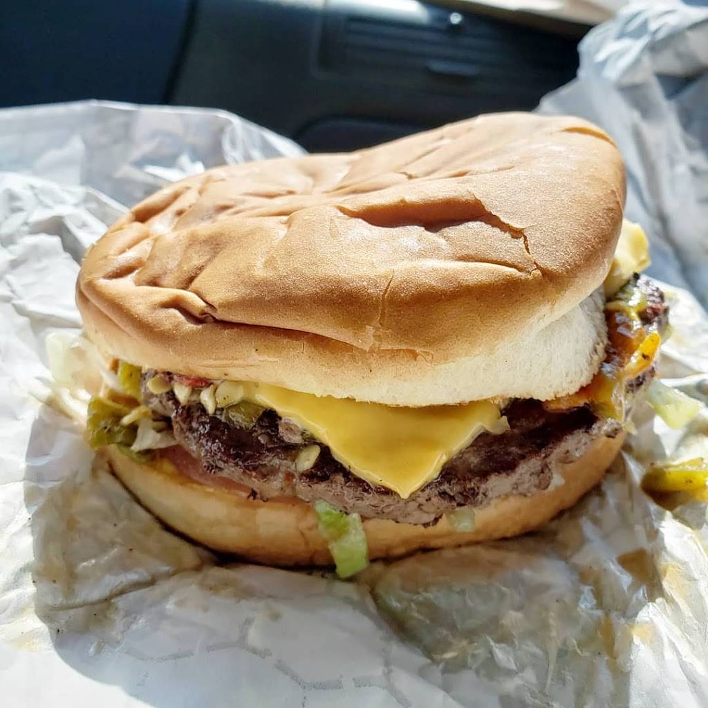 Blakes Lotaburger | 2301 Carlisle Blvd NE, Albuquerque, NM 87110, USA | Phone: (505) 880-9628