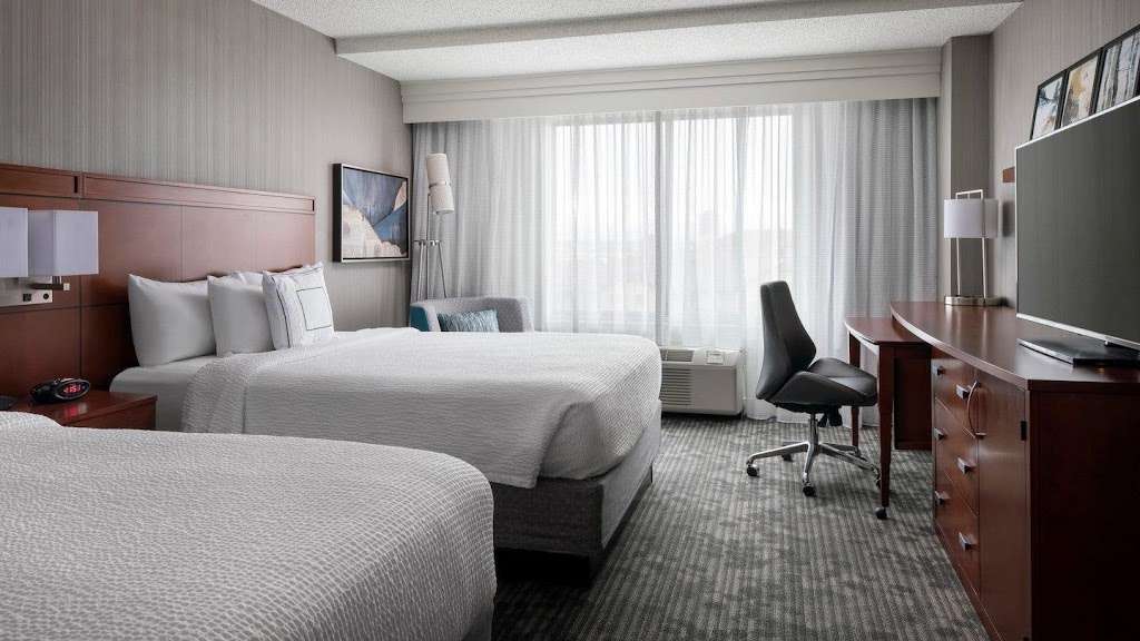 Courtyard by Marriott Denver Airport | 6901 Tower Rd, Denver, CO 80249 | Phone: (303) 371-0300