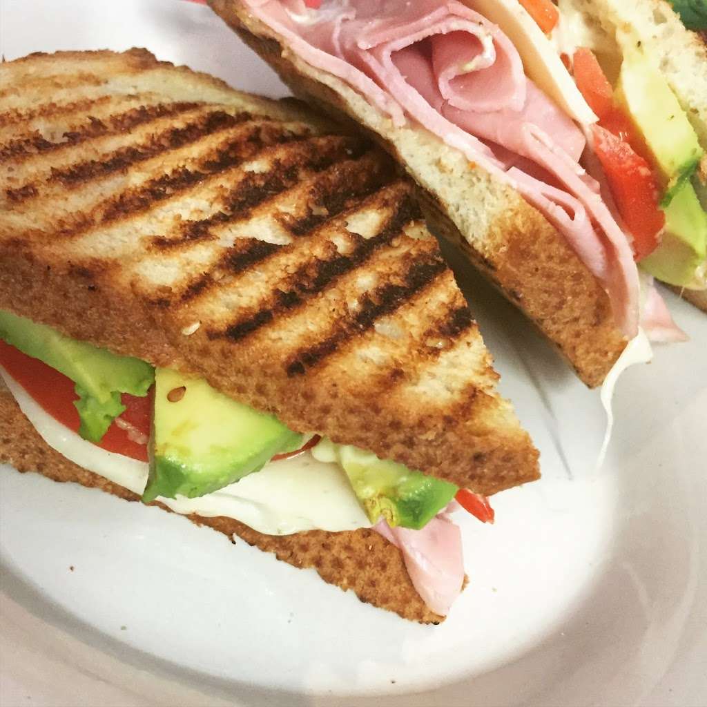 Reverie: Coffee & Craft Beer | 21 Front St, Patterson, NY 12563, USA | Phone: (845) 286-5136