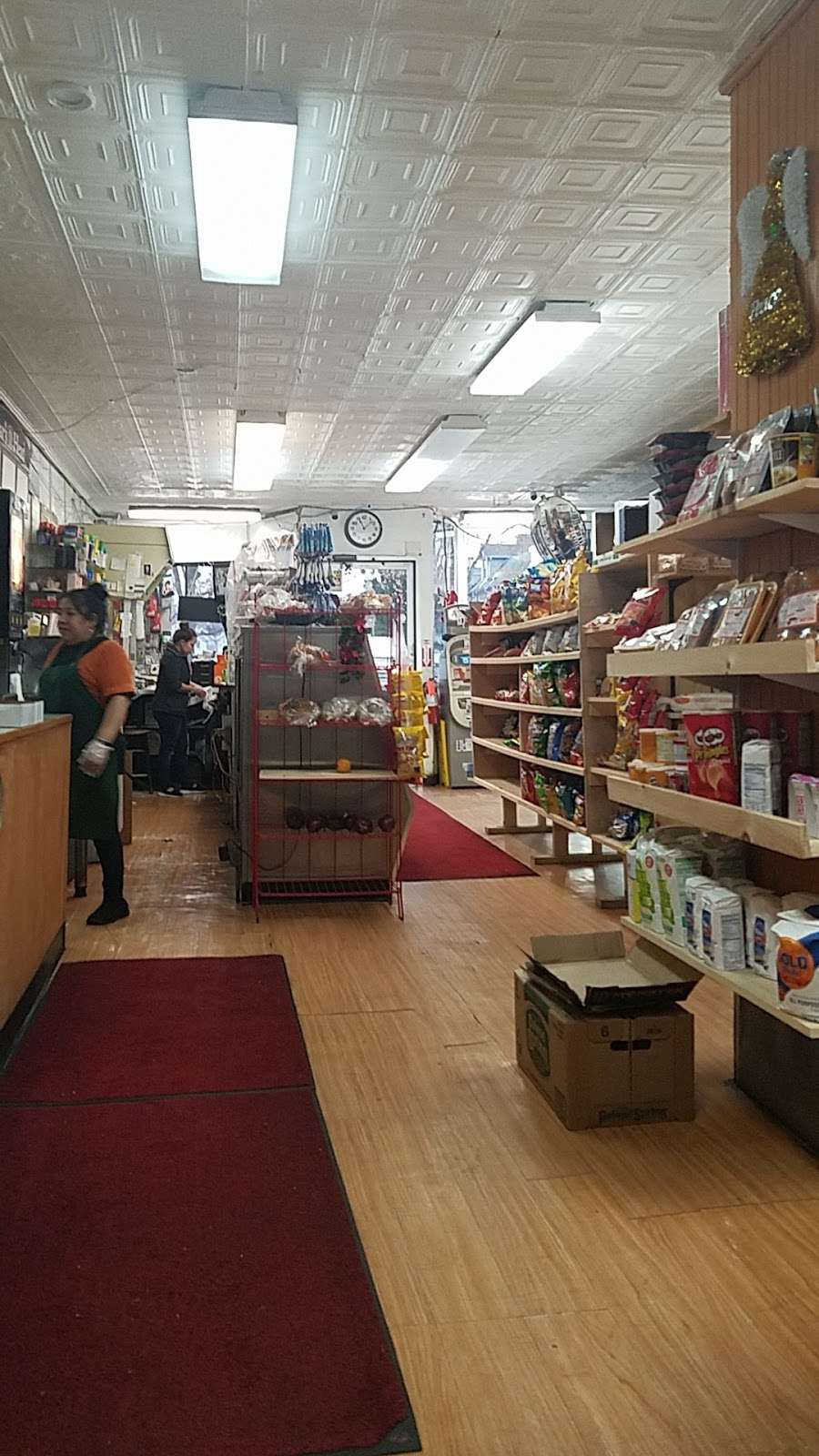 Desilvas Deli | 808 Elm St, Peekskill, NY 10566, USA | Phone: (914) 736-6868