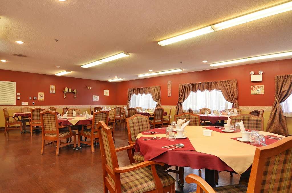 Elmcroft of Mid Valley | 67 Sturges Rd, Peckville, PA 18452, USA | Phone: (570) 383-9090