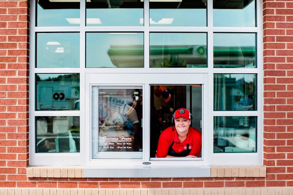 Smithfields Chicken N Bar-B-Q | 4000 Jones Sausage Rd, Garner, NC 27529 | Phone: (919) 779-0095