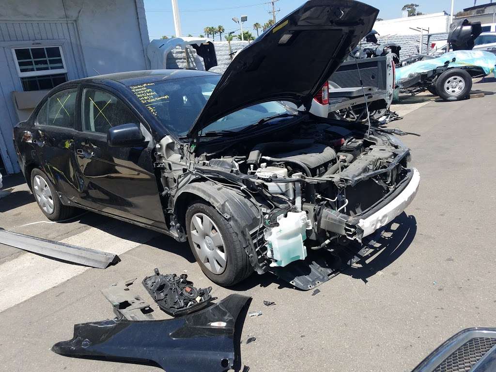 Mossy Collision Center | 100 W 30th St, National City, CA 91950, USA | Phone: (619) 567-8726