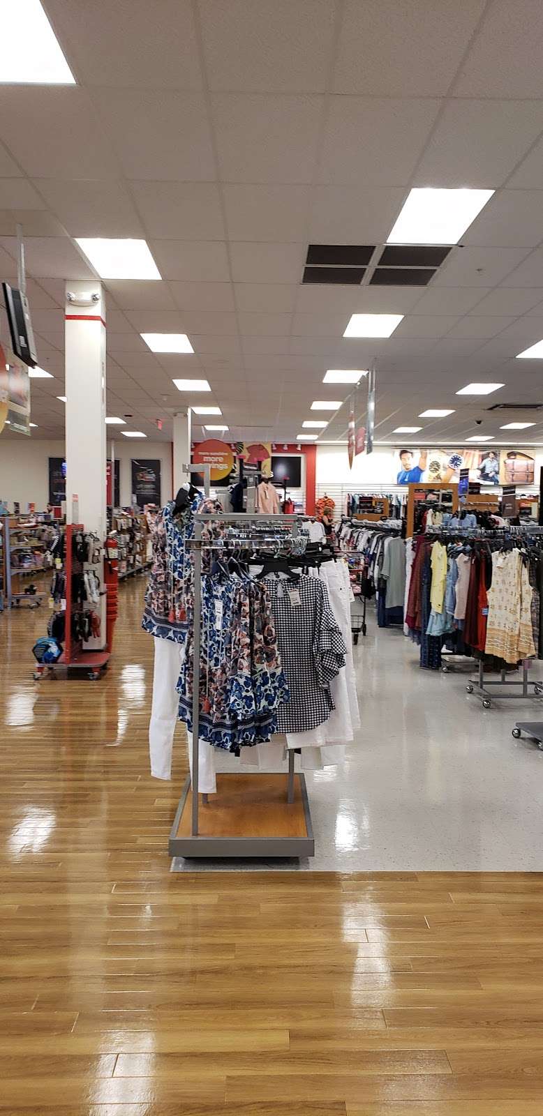 T.J. Maxx | 19075 I-45, Shenandoah, TX 77385, USA | Phone: (936) 273-2121