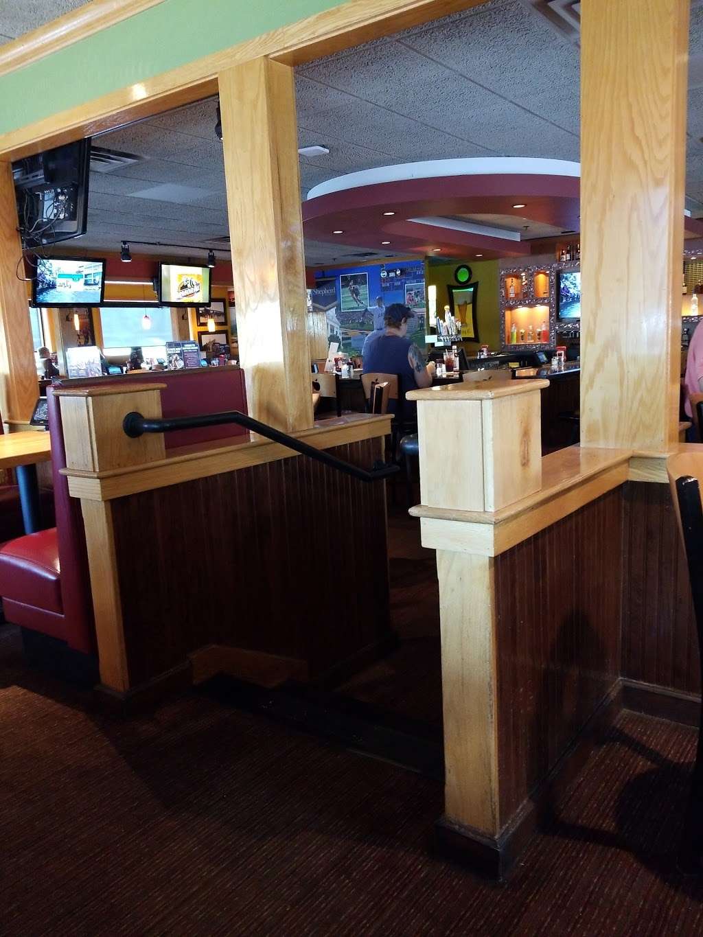 Applebees Grill + Bar | 755 Foxcroft Ave, Martinsburg, WV 25401, USA | Phone: (304) 263-4970