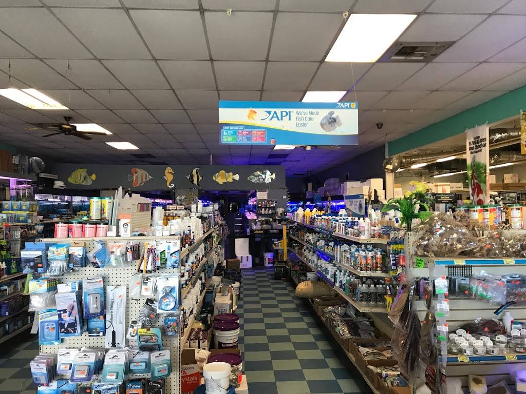 Tongs Tropical Fish & Pets | 8976 Warner Ave, Fountain Valley, CA 92708, USA | Phone: (714) 842-2733