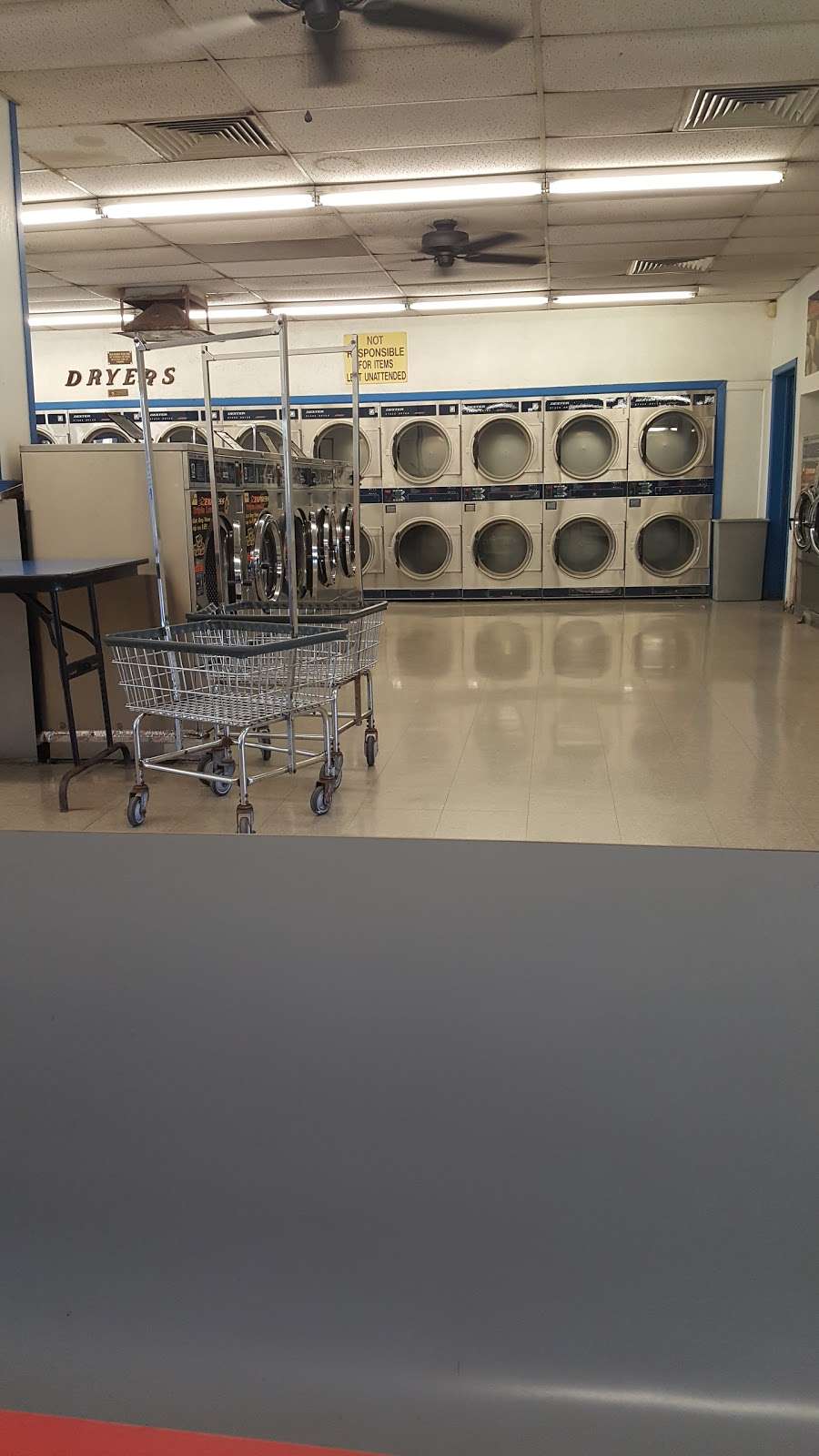 Laundry Room | 1857 W Southern Ave, Phoenix, AZ 85041, USA | Phone: (602) 268-2918