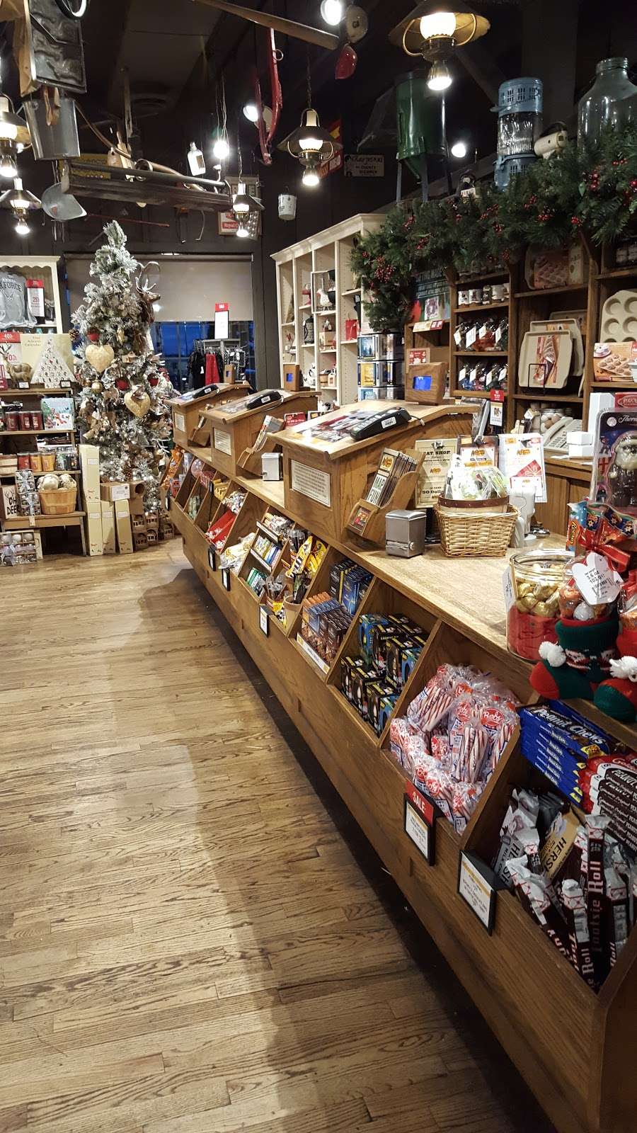 Cracker Barrel Old Country Store | 4984 S Kay Bee Dr, Gas City, IN 46933, USA | Phone: (765) 998-7790