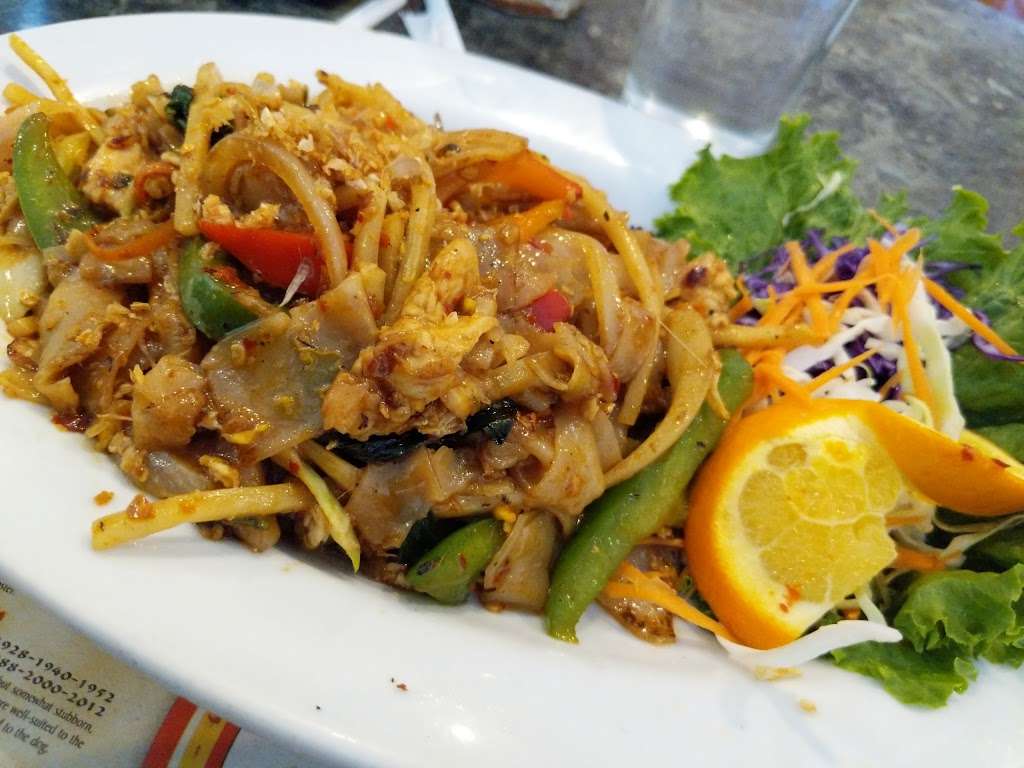 Thai House | 9850 S Maryland Pkwy, Las Vegas, NV 89183, USA | Phone: (702) 361-5233