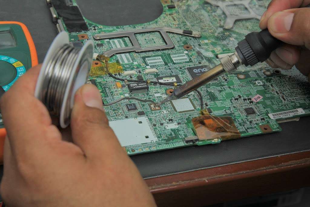 COMPUTER REPAIR, CELL PHONE REPAIR, SURVEILLANCE AND NETWORKING  | 5120 Huntington Dr S, Los Angeles, CA 90032, Los Angeles, CA 90032, USA | Phone: (626) 771-2416