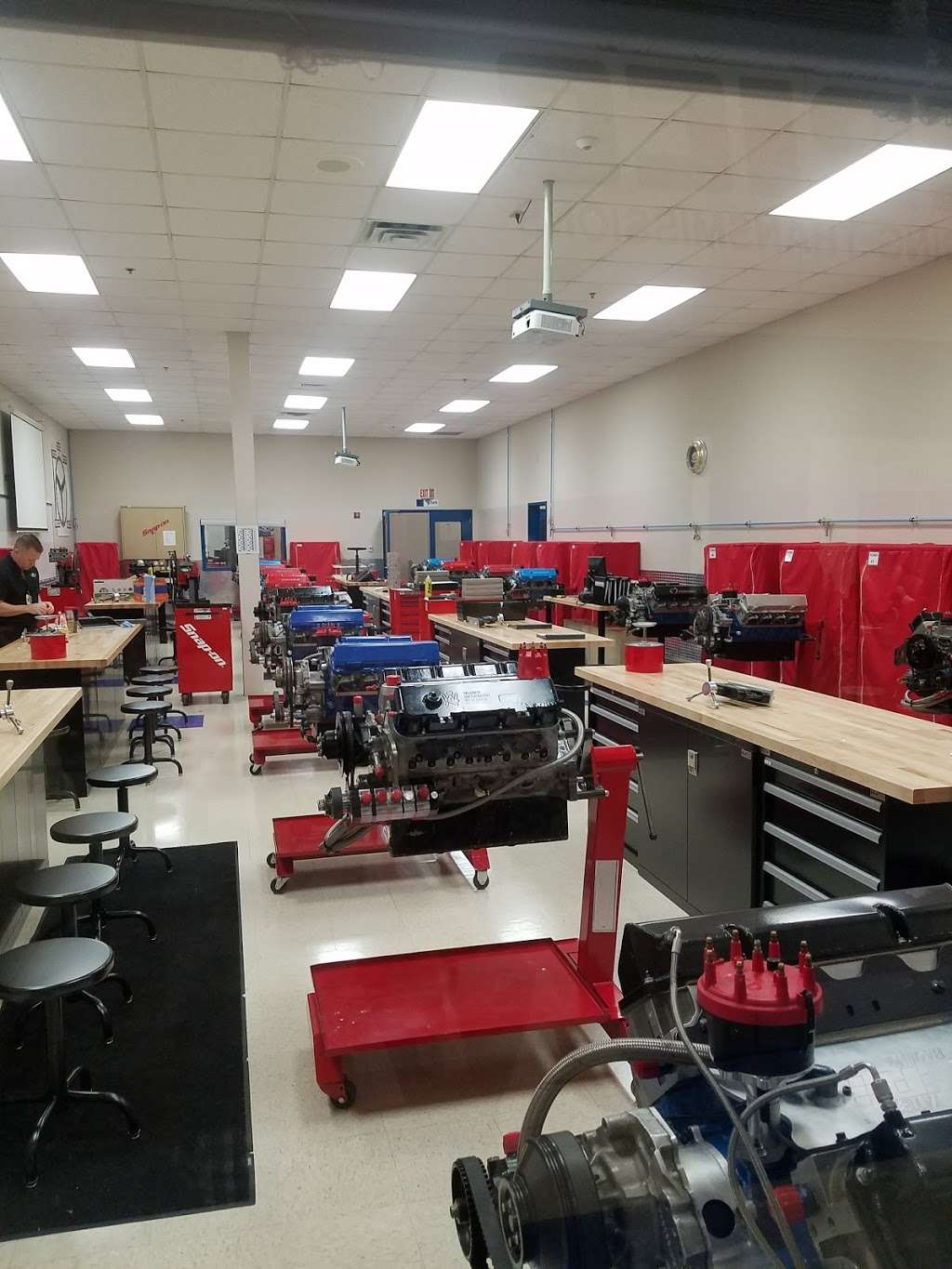 NASCAR Technical Institute - 220 Byers Creek Rd, Mooresville, NC 28117
