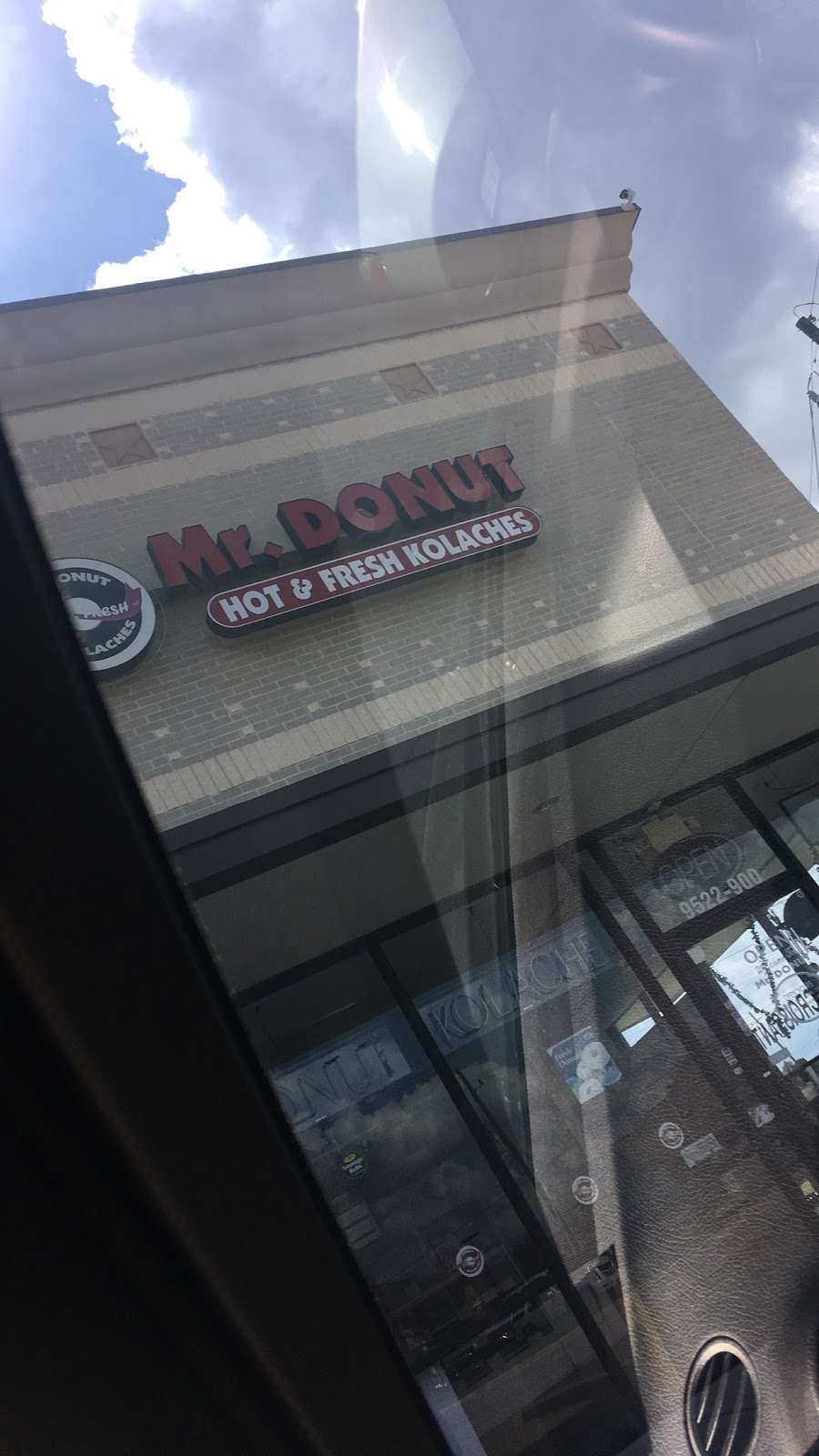 Mr Donut & Kolaches | 9522 Huffmeister Rd, Houston, TX 77095, USA | Phone: (281) 463-1200