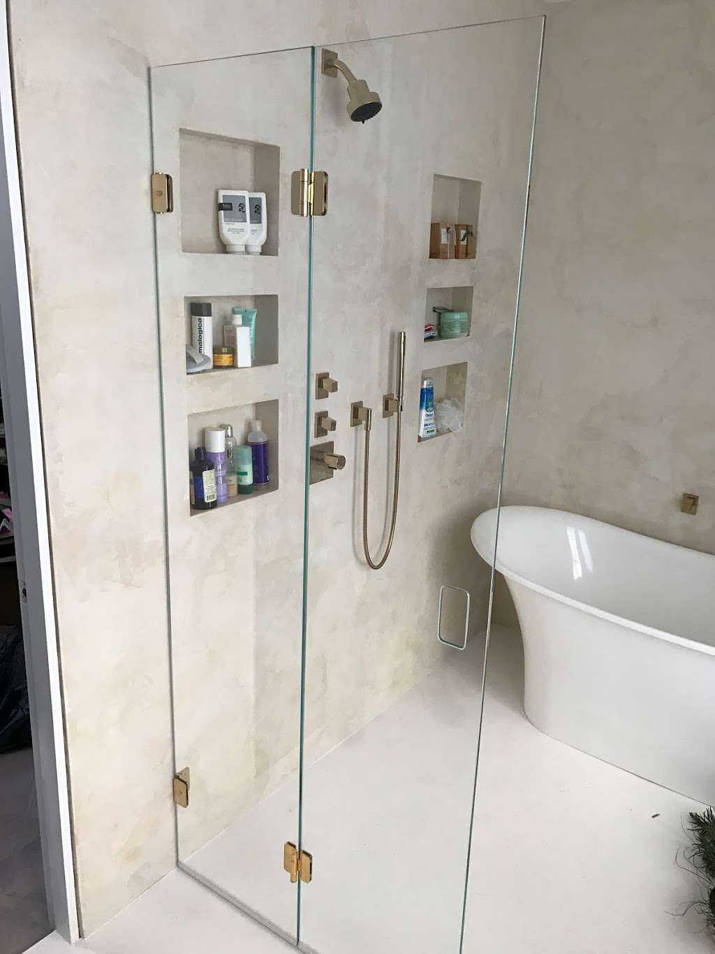 Glass, Mirrors & Shower Doors | 60 Davidson St #3, Staten Island, NY 10303, USA | Phone: (347) 476-2318