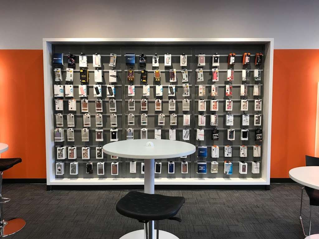 AT&T Store | 980 Milwaukee Ave Suite 600, Burlington, WI 53105, USA | Phone: (262) 763-3500