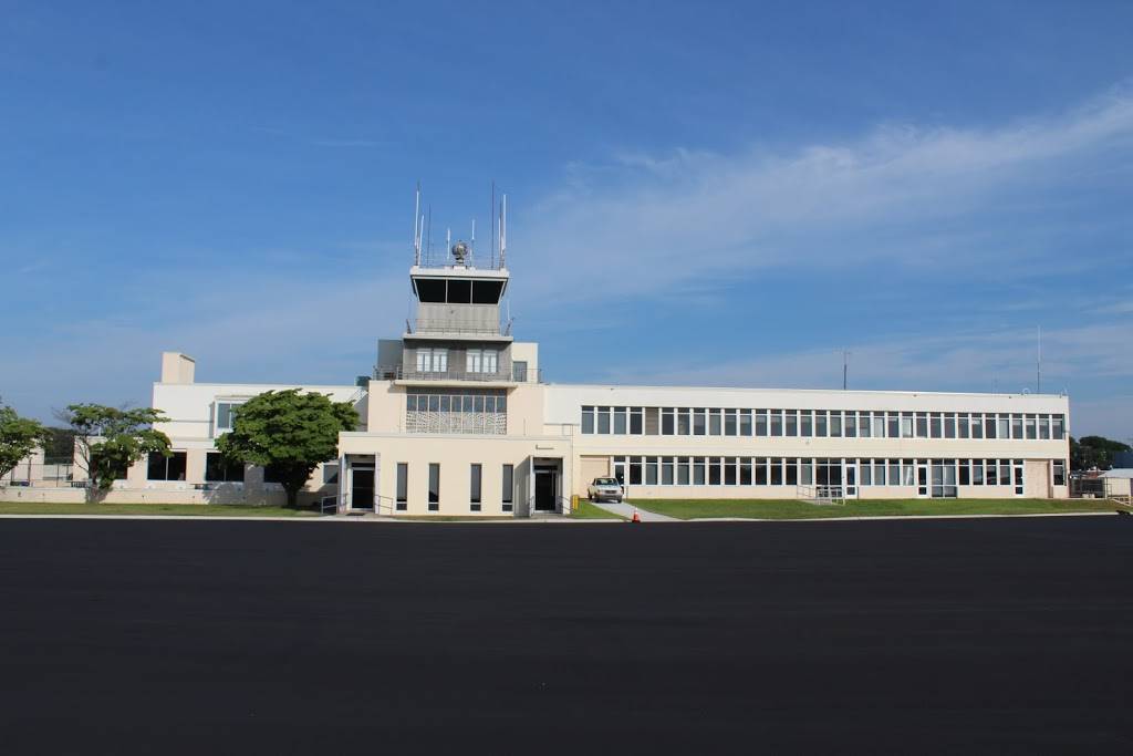 Smith Reynolds Airport | 3801 N Liberty St # 204, Winston-Salem, NC 27105, USA | Phone: (336) 767-6361