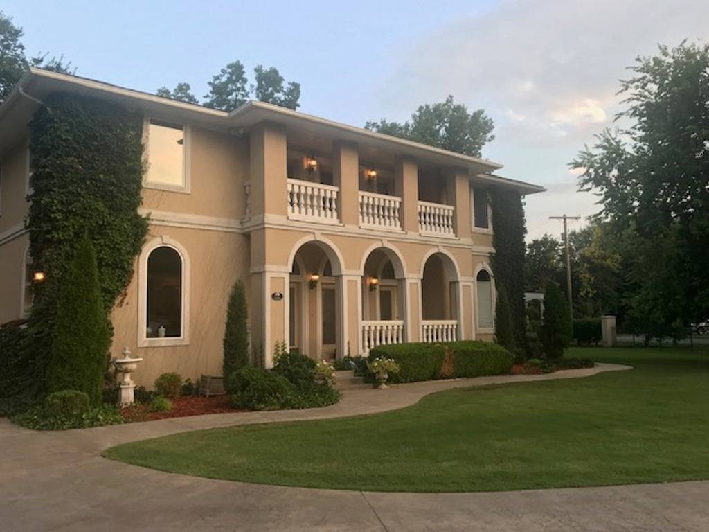 A Taste of Italy Inn - Upscale Italianate B&B | 6111 S Trenton Ave, Tulsa, OK 74136, USA | Phone: (918) 609-3447