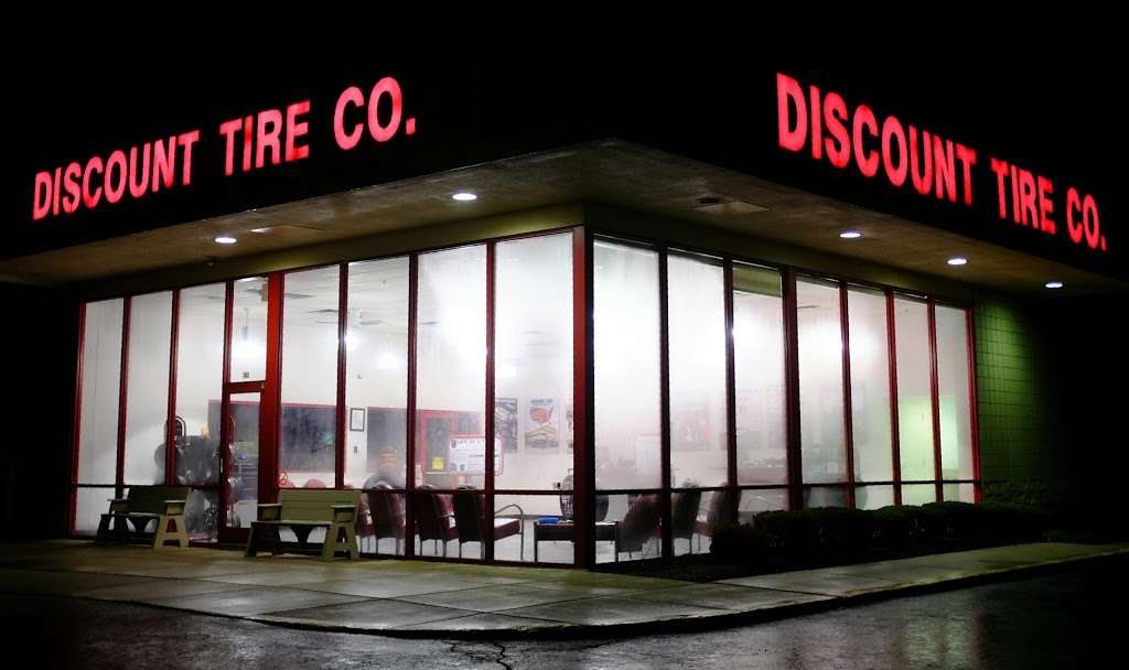 Discount Tire | 1145 Bloomingdale Rd, Glendale Heights, IL 60139, USA | Phone: (630) 784-8477