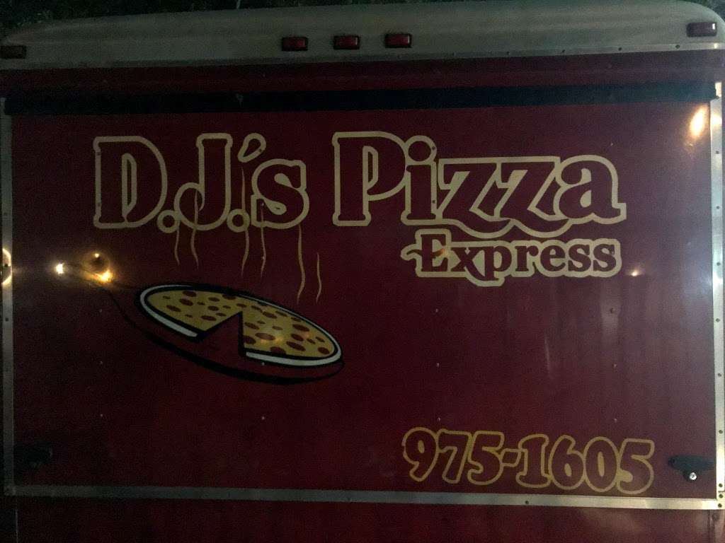 DJs Pizza Express | Pala, CA 92059, USA | Phone: (760) 975-1605