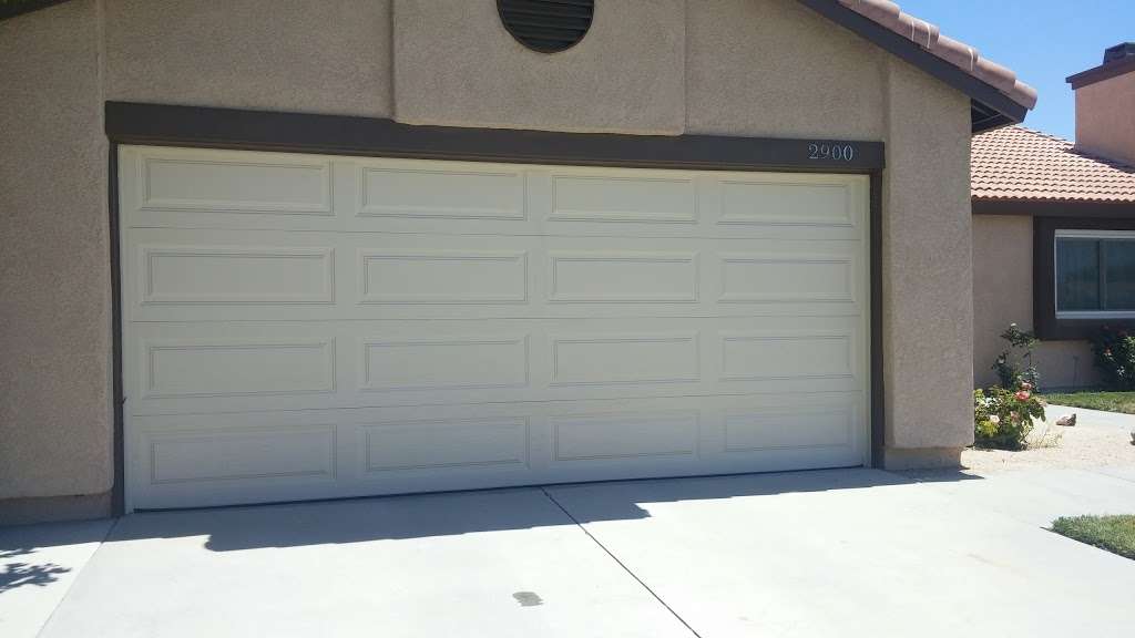 BROOKES GARAGE DOORS & PAINTING | 654 E Rancho Vista Blvd a, Palmdale, CA 93550, USA | Phone: (661) 274-4297