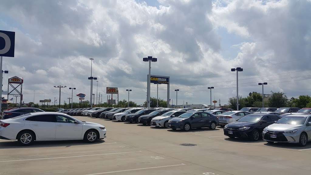 CarMax 21636 Katy Fwy, Katy, TX 77449, USA BusinessYab