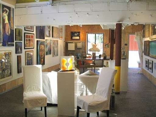 Art Hang Studio | 1050 River St, Santa Cruz, CA 95060, USA | Phone: (831) 462-3430