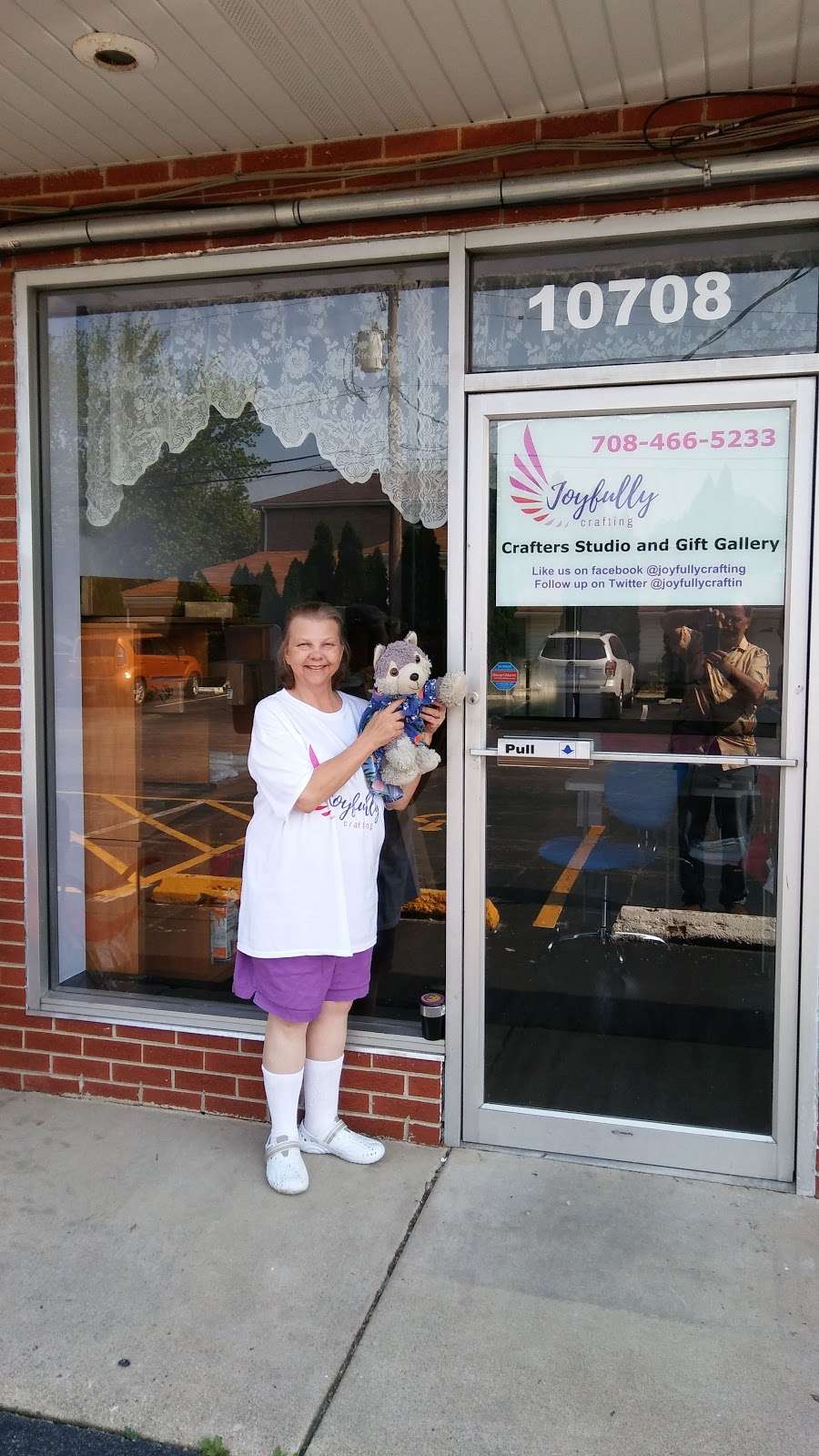 Joyfully Crafting Gift Gallery & Crafters Studio | 10708 31st St, Westchester, IL 60154, USA | Phone: (708) 466-5233