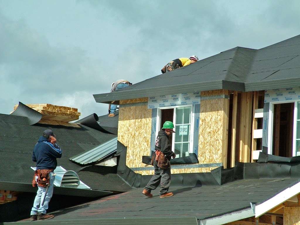 G & R Roofing LLC | FM 1488 Rd, Conroe, TX 77384, USA | Phone: (936) 206-7636