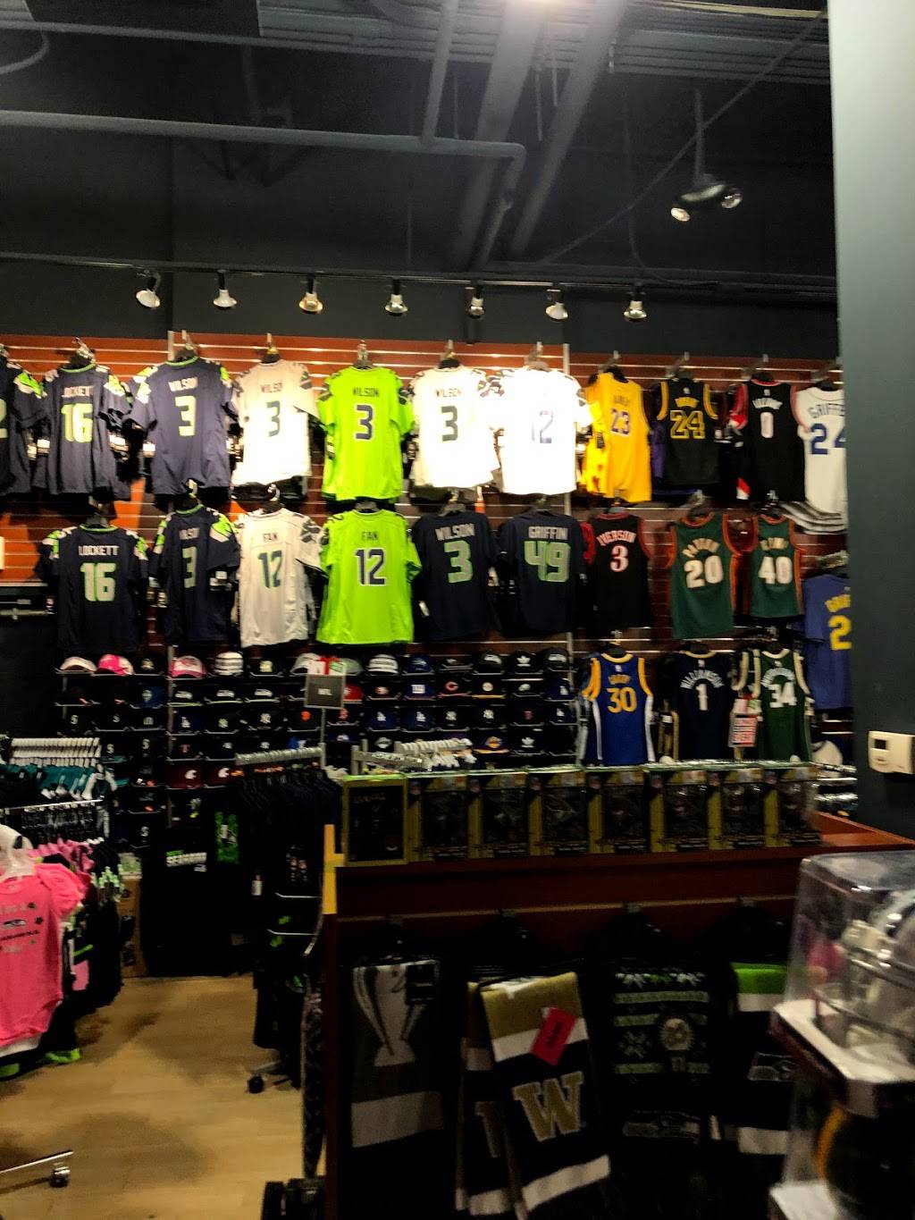 Seattle Team Shop | 260 Bellevue Way SE, Bellevue, WA 98004, USA | Phone: (425) 454-0434