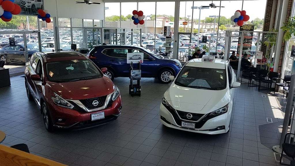 Glendale Nissan | 484 E N Ave, Glendale Heights, IL 60139, USA | Phone: (630) 469-6100