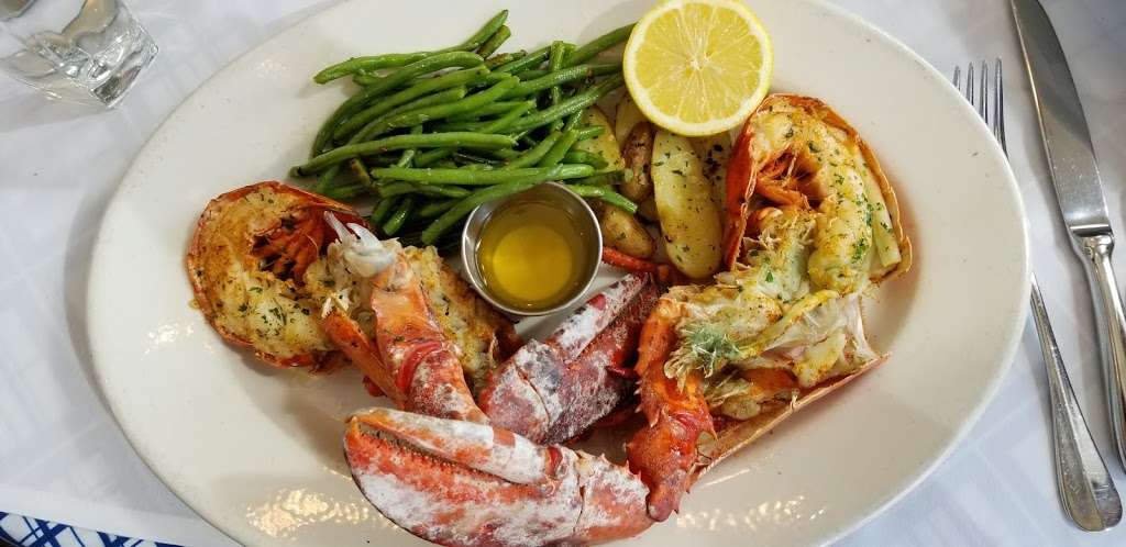 Riva Crab House | 700 E Grand Ave, Chicago, IL 60611 | Phone: (312) 644-7482