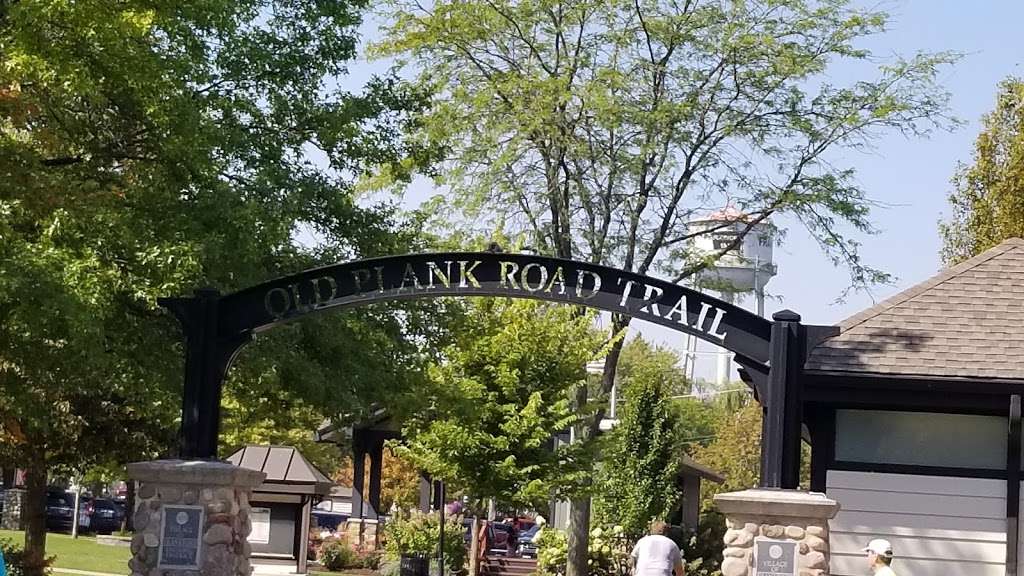 Old Plank Road Trail Crosses I-80 | Old Plank Rd Trail, New Lenox, IL 60451