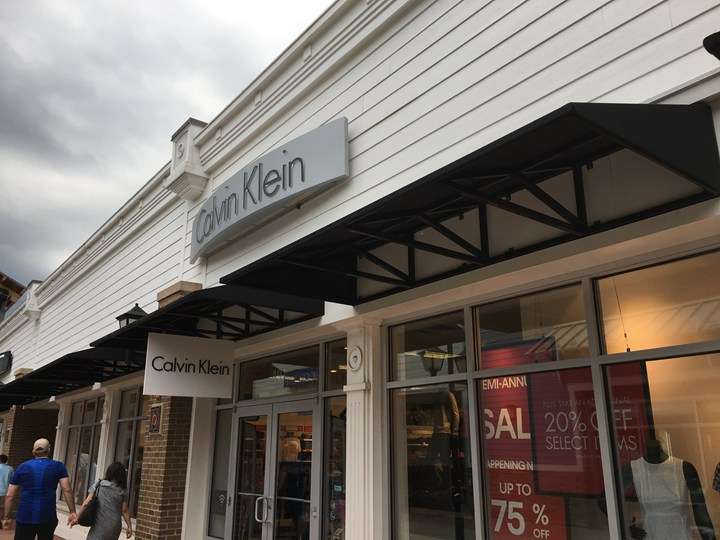 Calvin Klein Outlet | 80 Premium Outlets Blvd Suite #491, Merrimack, NH 03054, USA | Phone: (603) 424-7350