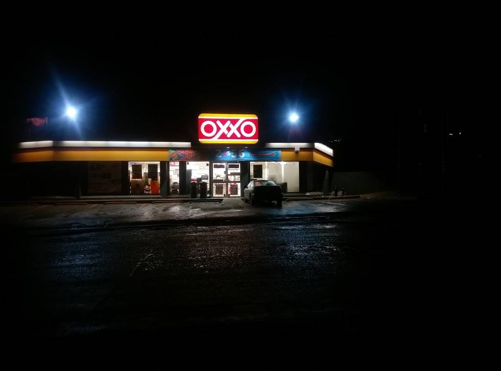 OXXO | Blvd. Tercer Ayuntamiento 22170, Los Valles, 22170 Tijuana, B.C., Mexico | Phone: 81 8320 2020