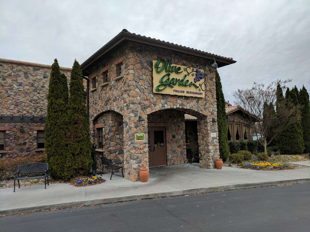 Olive Garden Italian Restaurant | 1425 Klumac Rd, Salisbury, NC 28147, USA | Phone: (704) 633-6198