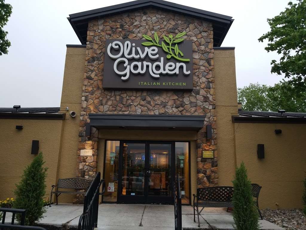 Olive Garden Italian Restaurant | 305 Rocky Run Pkwy, Talleyville, DE 19803, USA | Phone: (302) 477-0870