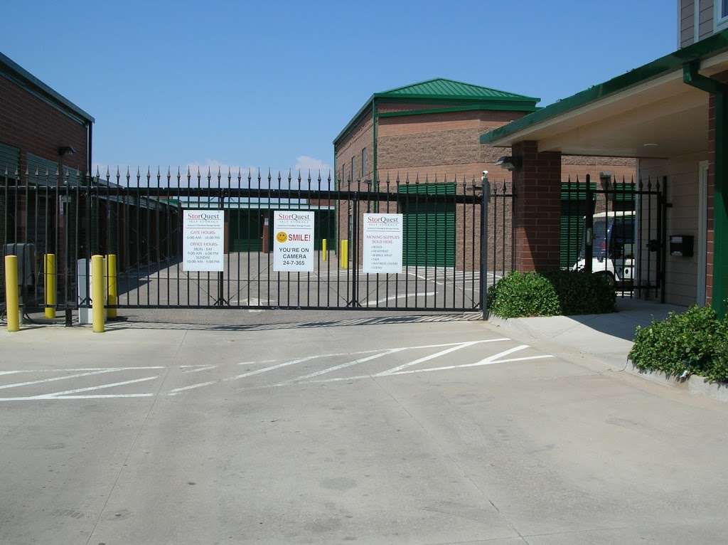 StorQuest Self Storage | 2685 S Tower Rd, Aurora, CO 80013 | Phone: (303) 800-0471