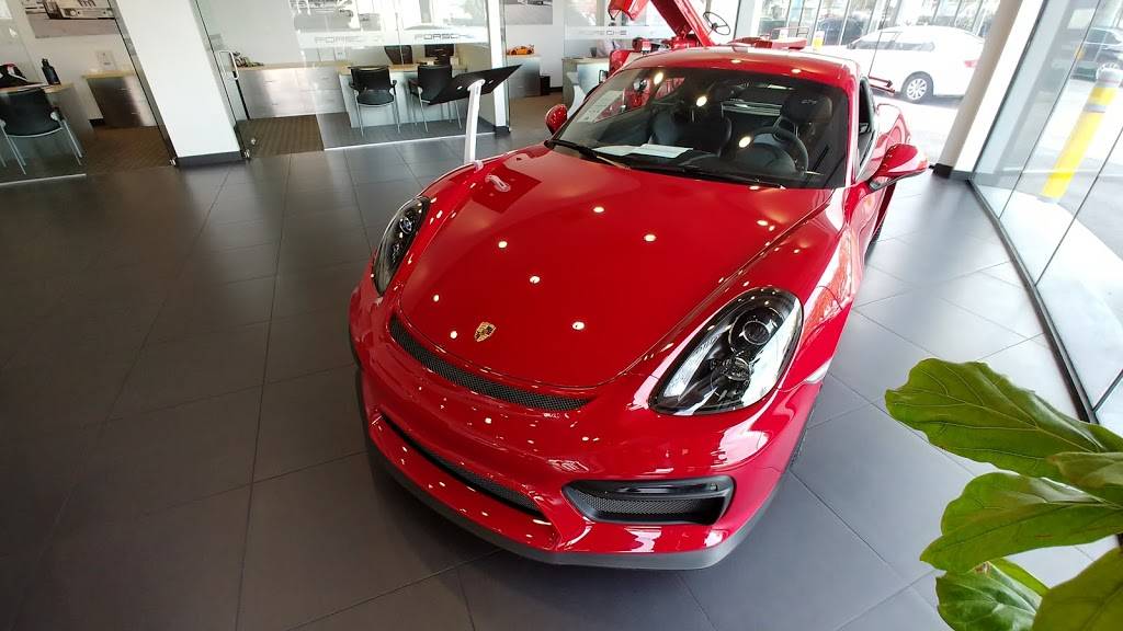 Reeves Import Motorcars | 11333 N Florida Ave, Tampa, FL 33612 | Phone: (813) 499-2274