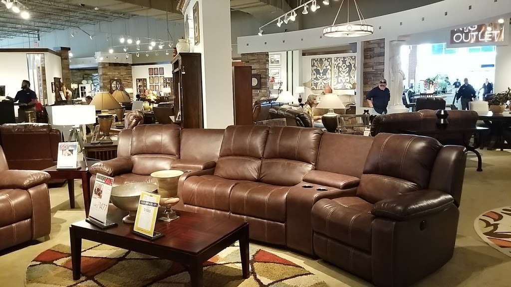 Rooms To Go Furniture Store | 12990 Willow Chase Dr ste a, Houston, TX 77070, USA | Phone: (281) 955-1106