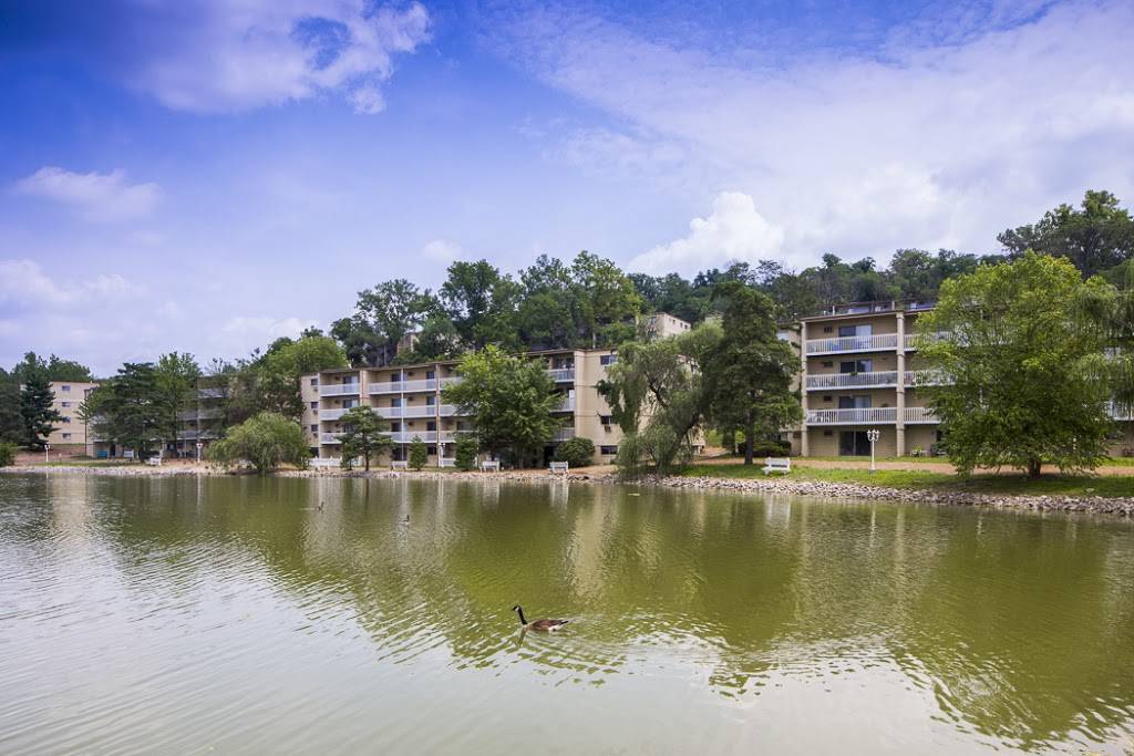 Lakeshore Drive Apartment Homes | 1 E Lake Shore Dr, Cincinnati, OH 45237 | Phone: (877) 886-6873