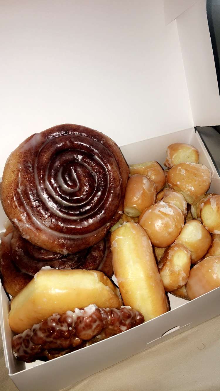 Royal Donuts | 10725 Audelia Rd #101, Dallas, TX 75238, USA | Phone: (214) 341-1700