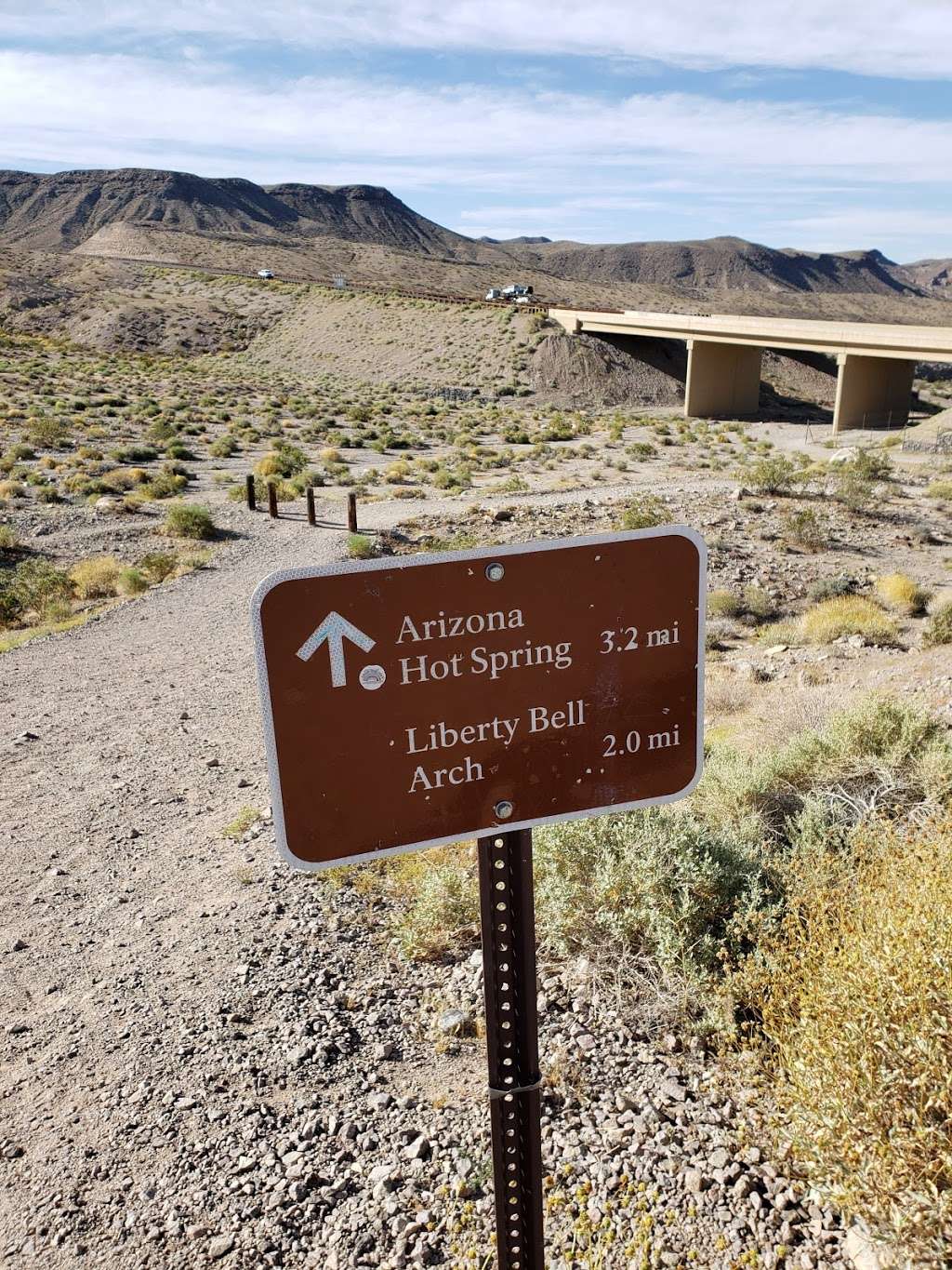 Arizona Hot Spring Parking / Liberty Bell Arch Parking / White R | US-93, Willow Beach, AZ 86445, USA