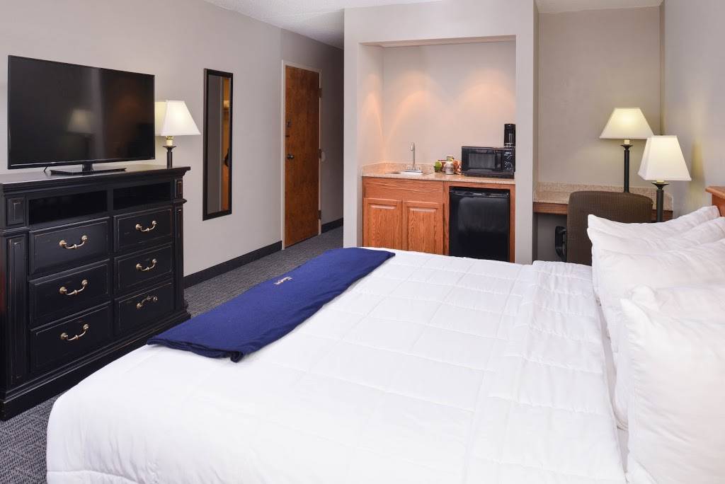 New Victorian Inn & Suites | 10728 L St, Omaha, NE 68127, USA | Phone: (402) 593-2380
