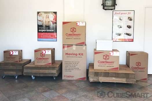 CubeSmart Self Storage | 31-40 Whitestone Expy, Flushing, NY 11354, USA | Phone: (718) 939-7900