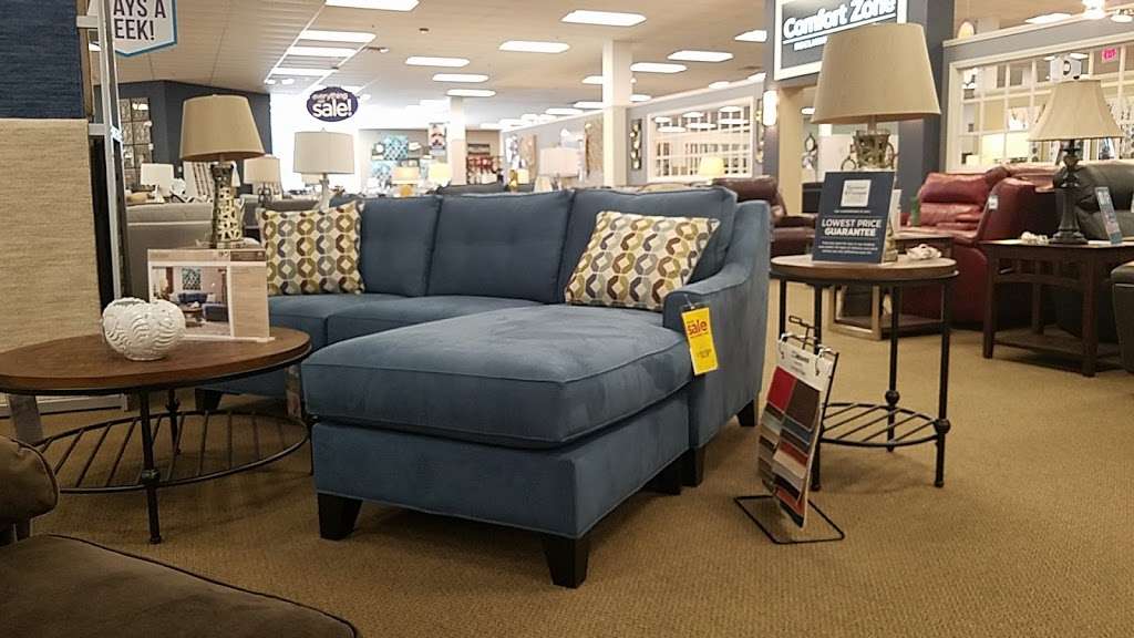 Raymour & Flanigan Furniture and Mattress Store | 1471 US Route 1 South, North Brunswick Township, NJ 08902, USA | Phone: (732) 875-4862