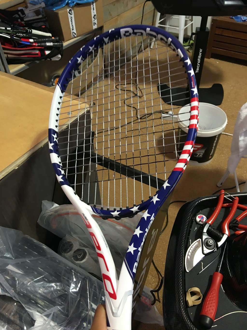 Mains & X By Smith Chaiyakan Professional Tennis Racquet Stringe | 5804 Wescott Hills Way, Alexandria, VA 22315, USA | Phone: (562) 365-4952