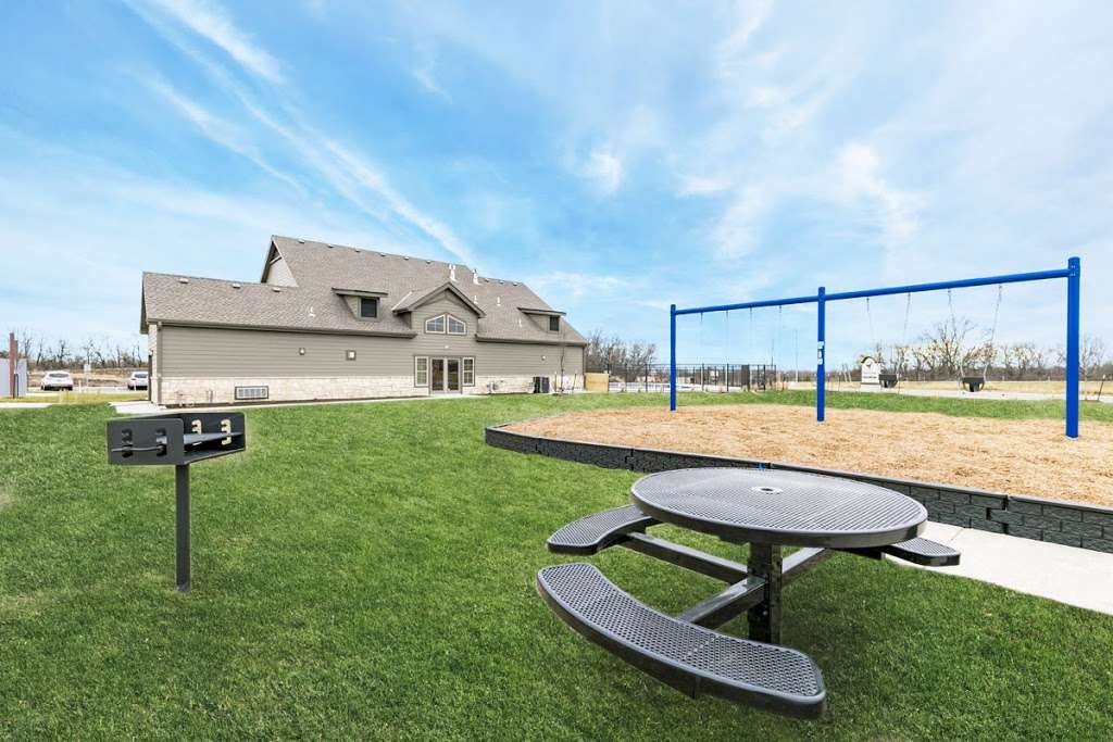 BlackHawk Apartment Homes | 22650 S Harrison St, Spring Hill, KS 66083 | Phone: (913) 270-3370